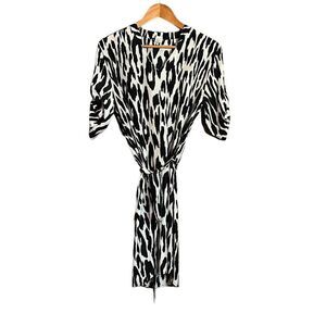3 for $30! Cha Cha Vente patterned mini dress